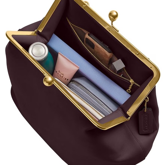 NWT Coach Kisslock clutch Bag limited edition Runway  Leather plum -blackcurrant - Picture 11 of 12